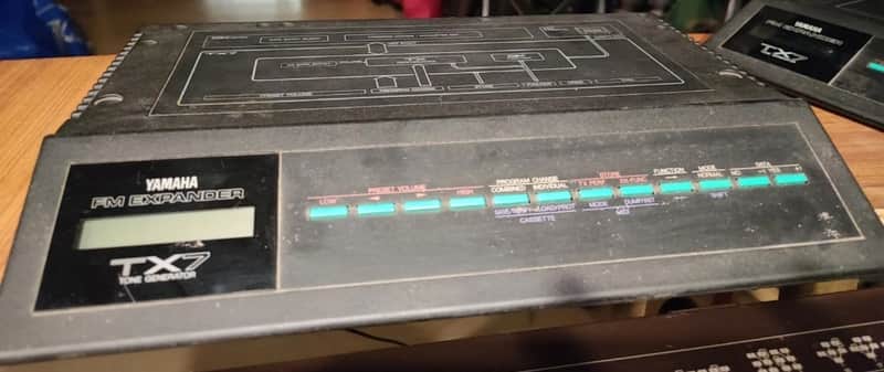 Yamaha TX7 - 12bit FM Expander 1985 - (desktop DX7 MKI) image 1