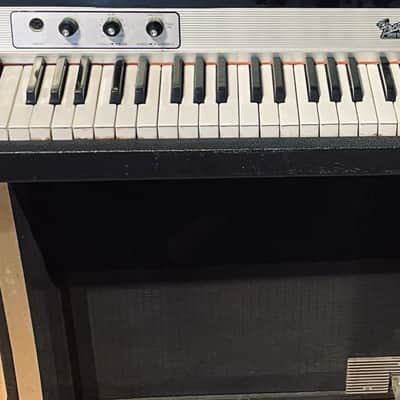 Fender Rhodes Suitcase Piano 73-Key Electric Piano 1969 - 1974 - Black Rounded Top image 3