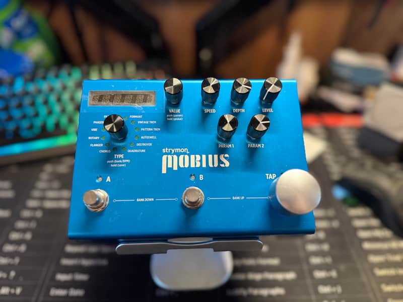 Strymon Mobius