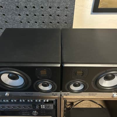 Eve Audio SC3070 3-Way 7" Active Studio Monitors (Pair) 2020 - Present Black image 2