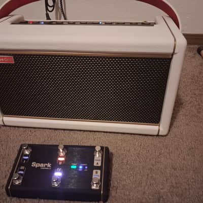 Positive Grid Spark 2 50-Watt 2x4" Digital Modeling Guitar Amp - Pearl White. Bundle comes with Spark Control X footswitch image 3