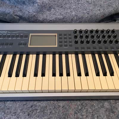 M-AUDIO KEYSTATION 88 PRO WEIGHTED ACTION CONTROLLER 2005-2010 - Silver image 3