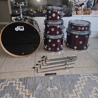 DW Collector’s Series 6-Piece Drum Set w/ Matching Snare & 6 Padded Bags – Ruby Red Glass Glitter with soft cases. image 2