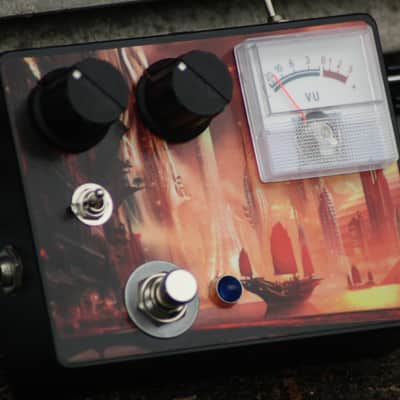 Millipede FX - Overdrive / Distortion Guitar Pedal with VU Meter - 'Dystopian Dystortion' - Black image 1