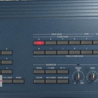 KORG TRITON Extreme Music workstation Synthesizer in Excellent Condition. image 12