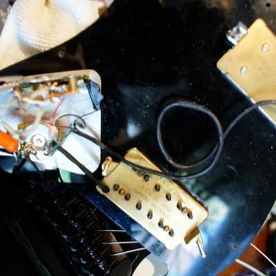 Fender MIJ Contemporary Stratocaster model 27 4200 1984-1987 Black image 4