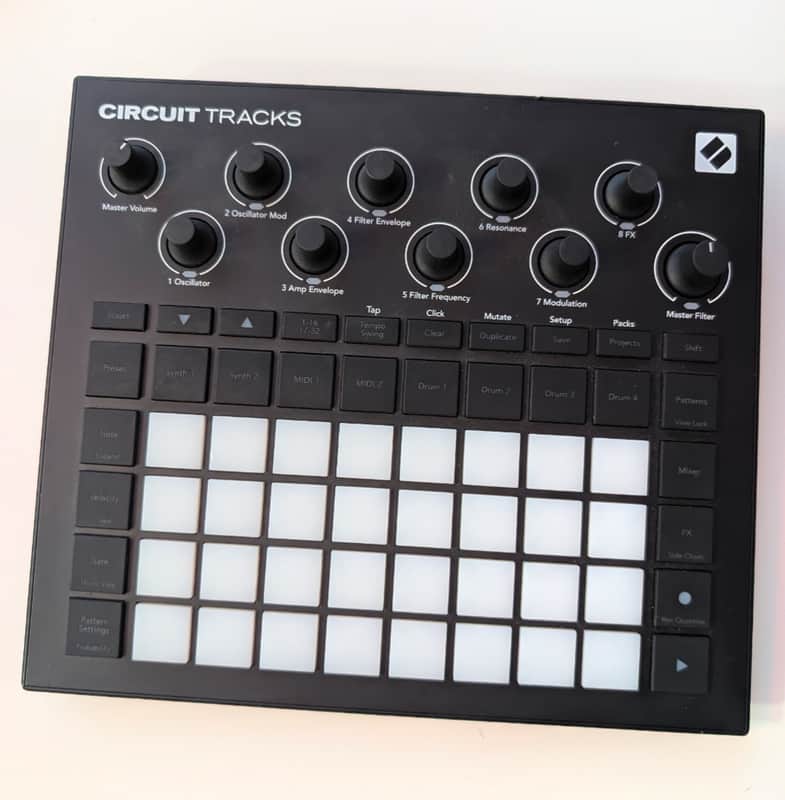 Novation Circuit Tracks Groovebox 2021 - Present - Black image 1