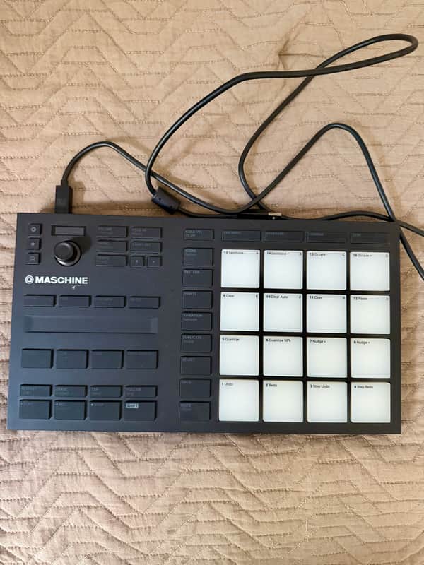 Native Instruments Maschine Mikro MKIII 2017 - Black image 1