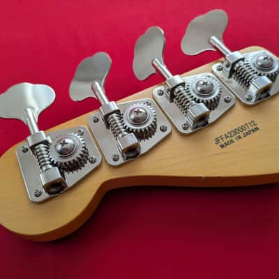 Fender Aerodyne Special Jazz Bass With Rosewood Fingerboard Dolphin Gray Metallic image 8