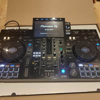 Pioneer XDJ RX3 DJ Controller image 1