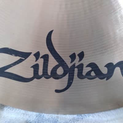 Zildjian 18" A Series Medium Thin Crash Cymbal 1982 - 2012 - Traditional image 11