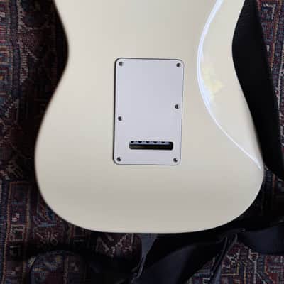 Fender 40th Anniversary American Standard Stratocaster with Maple Fretboard 1994 - Arctic White image 5