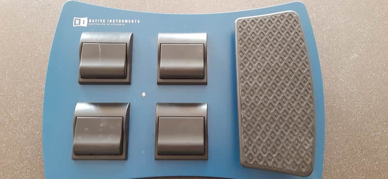 Native Instruments Rig Kontrol 2005 - Blau image 1