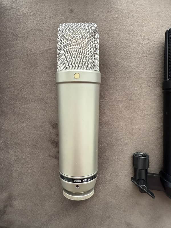 RODE NT1-A Large Diaphragm Cardioid Condenser Microphone 2002 - Present - Silver image 1
