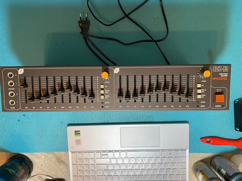 TASCAM GE-20B Graphic Equalizer | Reverb