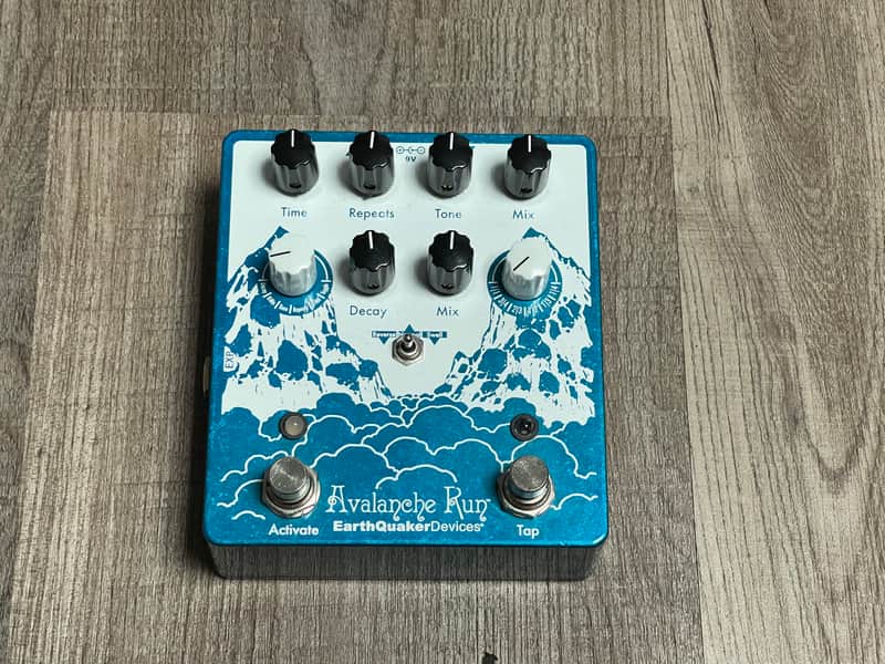 EarthQuaker Devices Avalanche Run Stereo Reverb & Delay with Tap Tempo V2
