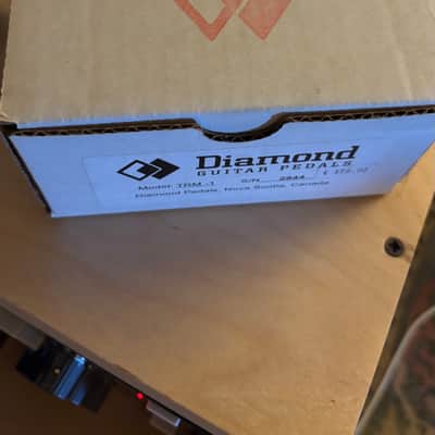 Diamond Tremolo 2000s - Green image 5