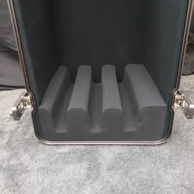 Multi Guitar Tour Case (Quantum Industries GTX01) image 6