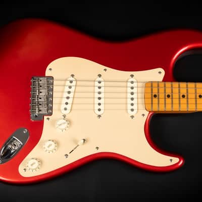 2005 Fender Artist Series Eric Johnson Signature Stratocaster with Maple Fretboard - Candy Apple Red | USA First Production Year Collector's Condition Quartersawn Maple Neck 3.38kg | OHSC image 4
