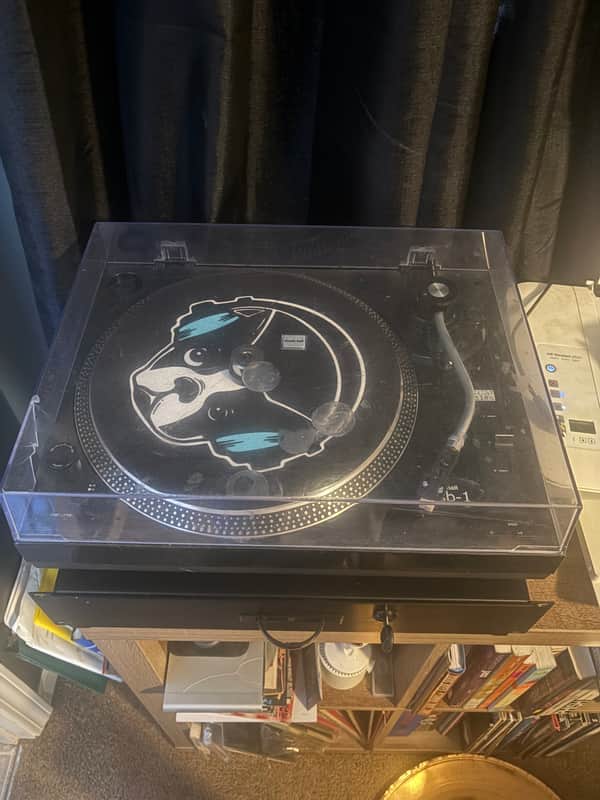 Music Hall USB-1 Belt-Drive Turntable 2010s - Black image 1