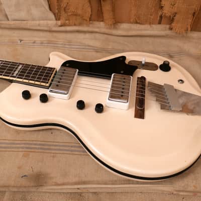 Supro Dual Tone 1965 White image 12