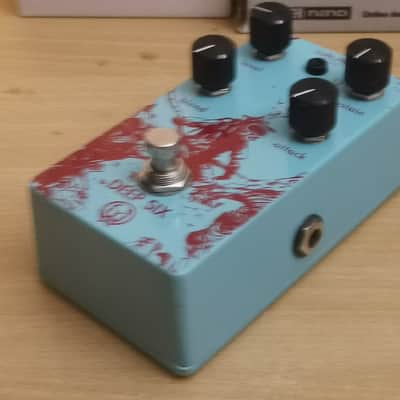 Walrus Audio Deep Six Compressor V1 2017 - 2018 - Blue / Red Diver V2 image 9
