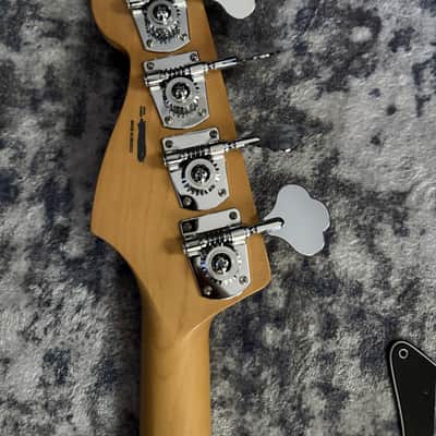 Fender Player Plus Jazz Bass Sienna Sunburst with extras image 11