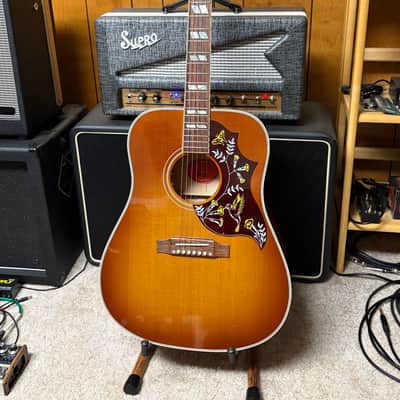 Gibson Custom Shop Hummingbird 2023 - Honey Burst Nitro image 1
