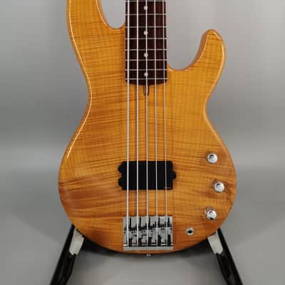 Handmade Mas Hino Atelier z maccino 5 premium shop custom made mij stingray style bass guitar master luthier pensa olinto image 5