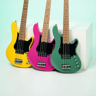 Cort GBSHORTSCALEYCB Poplar Body Roasted Maple C Shape Neck Short Scale 4-String Electric Bass Guitar w/Gig Bag image 11