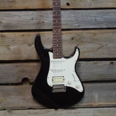 Yamaha EG112 Electric Guitar image 1