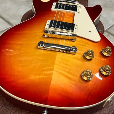 2025 Gibson USA Les Paul Standard '50s Figured Top Electric Guitar Heritage Cherry Sunburst image 4