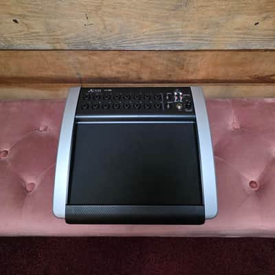 Behringer X Air X18 18-Channel Tablet-Controlled Digital Mixer (Pre-Owned) image 6