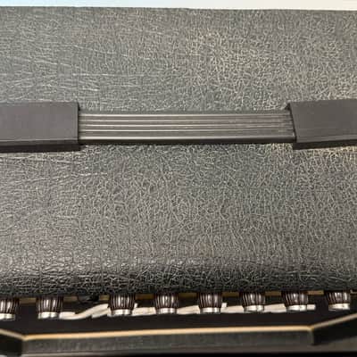 Marshall Artist Model 4203 Split Channel 30 Watt 1x12 Combo with Footswitch- Pre Owned *Pickup Only* image 2
