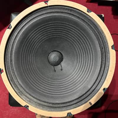 Weber Ferromax speaker 12F150-8-25w 2010 - Green image 3