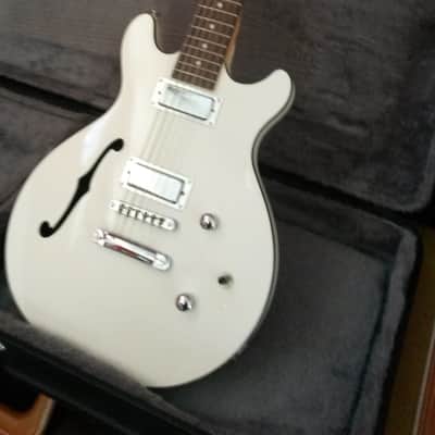 BLOW OUT SALE! Daisy Rock Retro-H 12 Electric 12 String w Hard Shell Case image 1