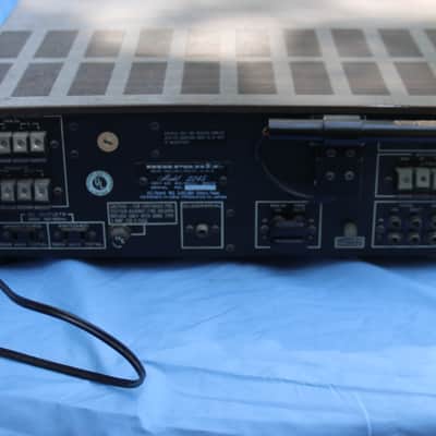 Marantz 2245 receiver 1970's - Silver image 6