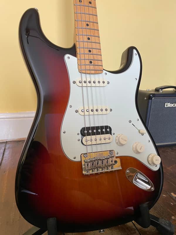 Fender American Professional II Stratocaster HSS with Maple Fretboard 2020 - Present 3-Color Sunburst image 1