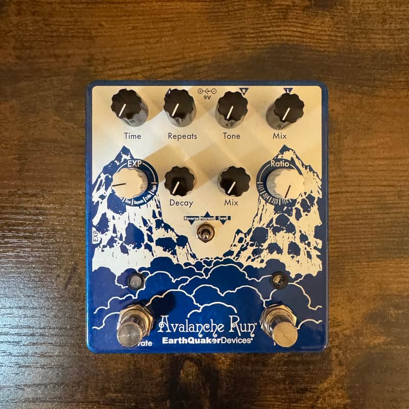 EarthQuaker Devices Avalanche Run Stereo Reverb & Delay with Tap Tempo V2