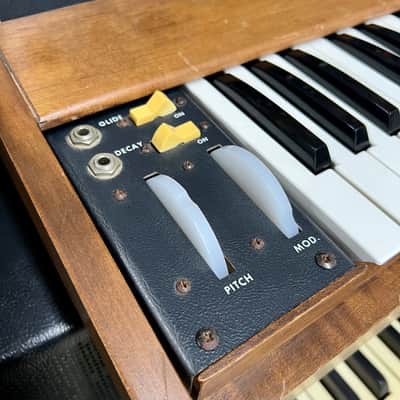 Moog MiniMoog Model D c 1973 Walnut original vintage USA analog synth synthesizer image 11
