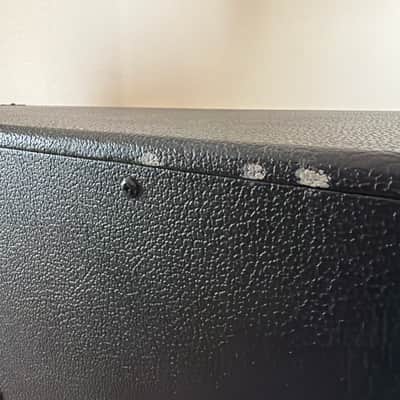 Peavey ValveKing 4x12" Speaker Cabinet - Slant 2000s - Black image 4