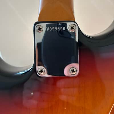 1998 Fender 62 AVRI Stratocaster  Tobacco Burst image 12