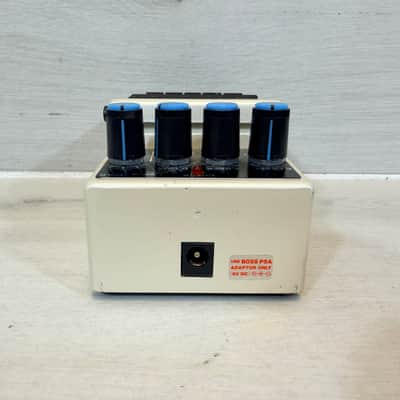 Boss DD-3 Digital Delay Guitar Effects Pedal MIJ Era Taiwan Long Chip Vintage Delay 1992 image 3