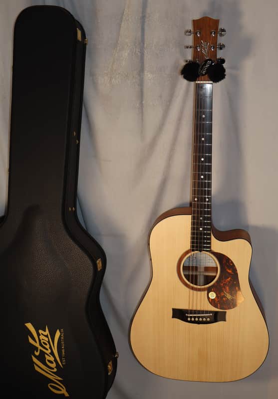 Maton Solid Road Series SRS70C Natural Satin Finish Dreadnought Cutaway Acoustic Electric with case NEW image 1