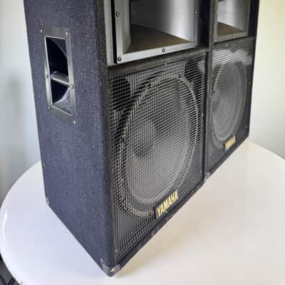 Yamaha S115IV 15" 500 Watt Program 1000 Watt Maximum Speaker Set (One Pair) image 2