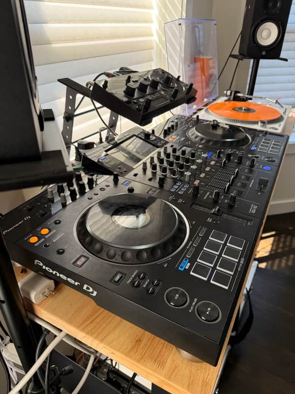 Pioneer XDJ-XZ 4-Channel Rekordbox / Serato All-In-One DJ System