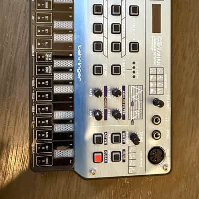 Behringer CZ-1 Mini Desktop Synthesizer 2025 - Present - Blue image 2