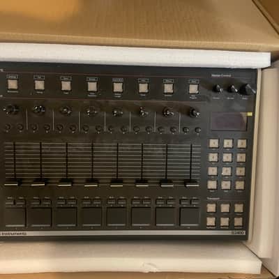 Isla Instruments S2400 Desktop Sampler 2019 - Present - Black image 2