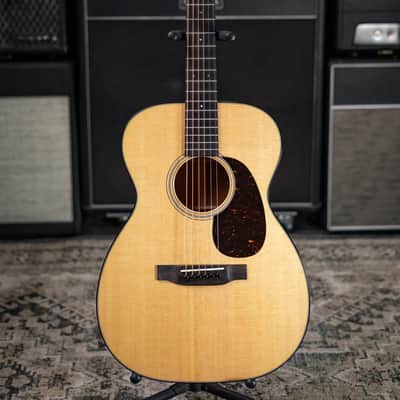 Martin 00-18 Standard Series Electric Guitar with Hardshell Case image 3