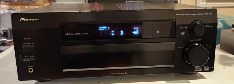 Pioneer Pioneer VSX-D711 A/V receiver with Dolby Digital, DTS, and Dolby Pro Logic II 90s  - Black image 1